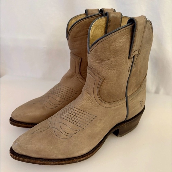 Fyre Women's Leather Boots Size 7B Grey Brown Color Made In Mexico - Picture 2 of 8